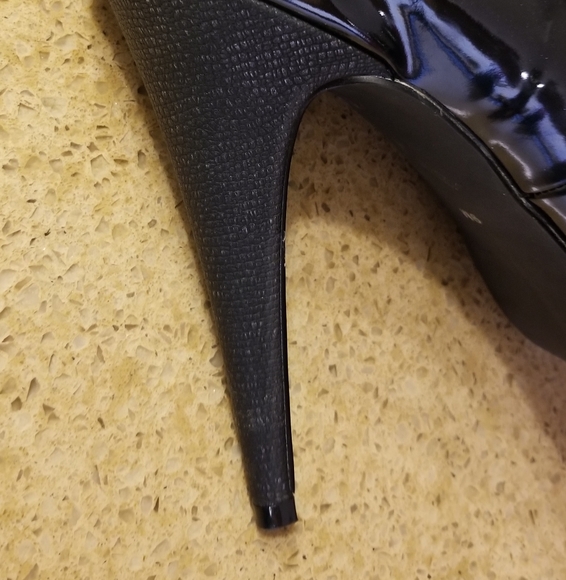 Black Guess heels - Picture 5 of 6